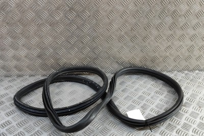 Garnitura ușă dreapta spate BMW 3 G20, G28 2024 OEM: 7407375 | 30739492 foto