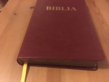 Cumpara ieftin BIBLIA CORNILESCU CU TRIMITERI SI CUVINTELE DOMNULUI IN ROSU 2009-MARGINI AURITE
