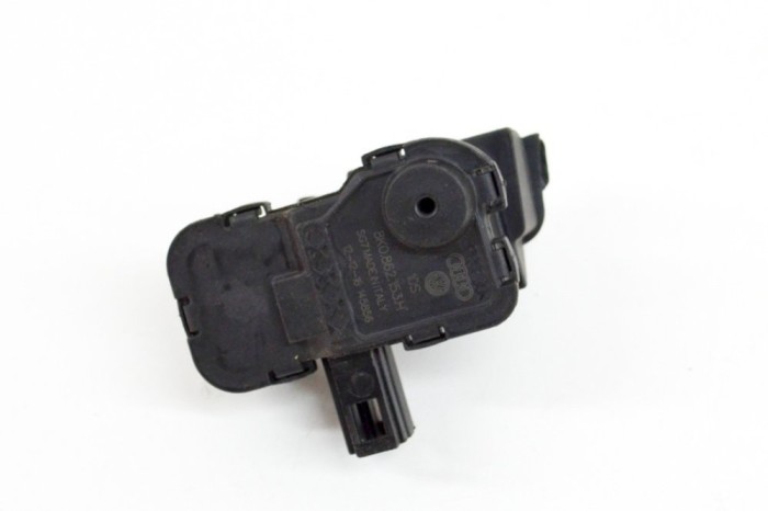 &Icirc;ncuietoare capac rezervor AUDI Q5 8R 2014 OEM: 8K0862153H | 14371415