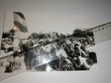 RARE = FOTOGRAFIE ALB NEGRU PIATA UNIVERSITATII , ANII 90