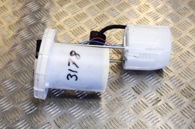 Pompa de combustibil rezervor TOYOTA YARIS _P13_ 2019 OEM: Hatchback | 13566359 foto