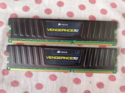 Memorie Corsair Vengeance LP Black 8GB DDR3 1600MHz CL9 Desktop. foto