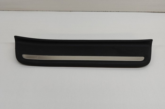 Ornament prag dreapta spate KIA EV6 CV 2023 OEM: 85887-CV500 21737078