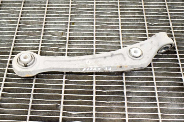 Braț inferior st&acirc;nga față AUDI A6 4G2, C7, 4GC 2013 OEM: 8K0407155C 11442564
