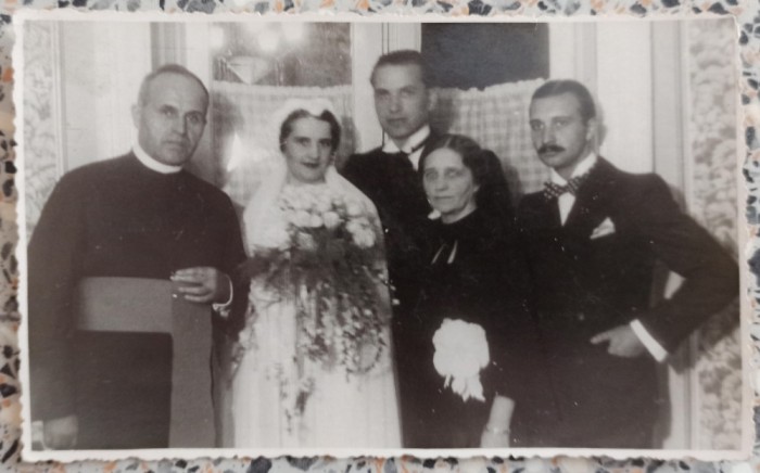 Nuntasi cu mireasa, zona Ardealului, perioada interbelica// foto tip CP