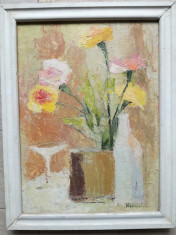 Tablou vechi flori in vaza, guasa pe panza, V. Adamescu, 40 x 50 foto