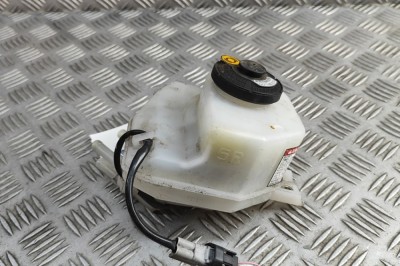 Rezervor lichid de fr&amp;acirc;nă TOYOTA PRIUS PLUS _W4_ 2019 OEM: 47220-47070 31055755 foto