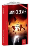 Negru de corb - Ann Cleeves - Editura Crime Scene Press