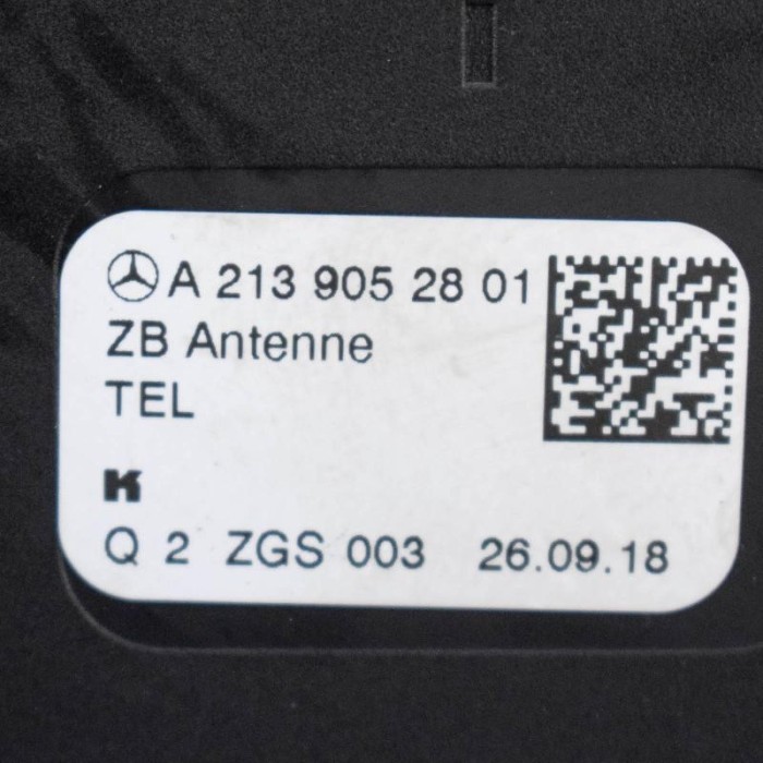 Amplificator de antena MERCEDES-BENZ GLA X156 2018 OEM: A2139052801 3696532