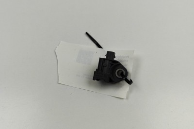 Senzor de impact dreapta față VW TOUAREG CR7 2023 OEM: 4N0959651G 30666285 foto