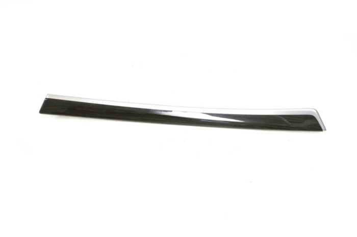 Ornament panou ușă dreapta față BMW 5 F10 2014 OEM: 7225548 14339033