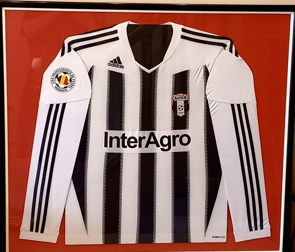 Tricou ADIDAS (model vechi-2013) fotbal - ASTRA PLOIESTI (tricoul este  inramat), L | Okazii.ro