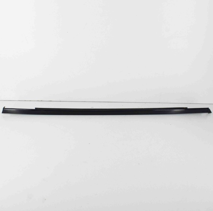 Chedar geam ușă dreapta spate PORSCHE MACAN 95B 2016 OEM: 95B839120A,95B.839.120.A