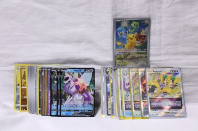 Lot 67 cartonase Pokemon V Vstar holo rare foto