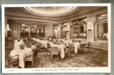 AD 605 C. P. VECHE -A CORNER OF THE RESTAURENT, STRAND PALACE HOTEL -ENGLAND