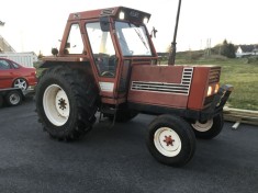 Tractor Fiat 680 foto