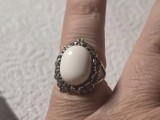 Inel vintage argint cu opal alb