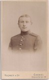 Fotografie tip CDV - perioada interbelica, reprezentand un barbat