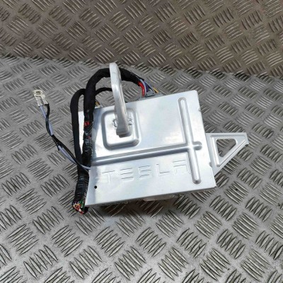 Amplificator de sunet TESLA MODEL 3 2021 OEM: 1079748-00-E foto