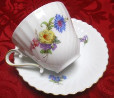 SET CAFEA PORTELAN KAISER BAVARIA MODEL SCH&Ouml;NBRUNN ANUL 1953 CEASCA CAFEA CU FARFURIE