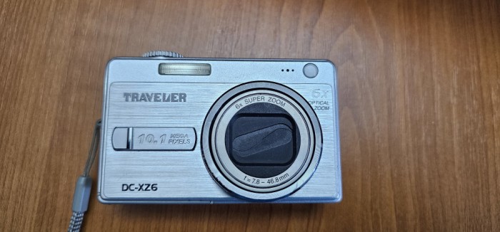 APARAT FOTO DIGITAL TRAVELER DC-XZ6 , FUNCTIONEAZA .