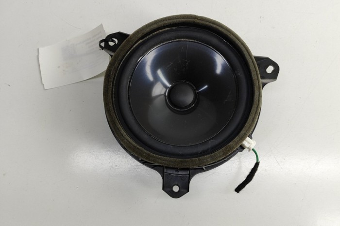 Difuzor ușă dreapta față LEXUS UX _AA1_, _AH1_, _MA1_ 2022 OEM: 86160-76140 30272625