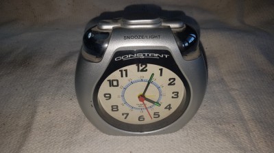 Ceas de masă rar ,Constant, vintage cu alarmă . foto