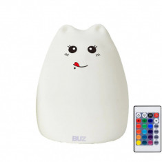 Lampa veghe LED pisicuta iubitoare multicolora din silicon moale,cu telecomanda