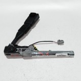 Cumpara ieftin Pretensioner stanga fata Chrysler 300 C 2005 &ndash; 2010