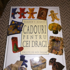 "Cadouri pt cei dragi facute de noi"pt "Lucru manual"si "Educatie tehnologica"