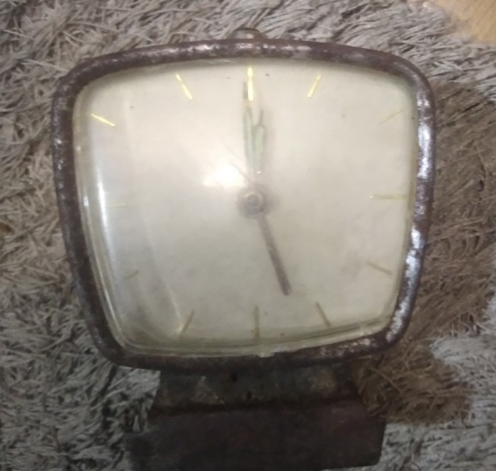 Ceas de masă vechi