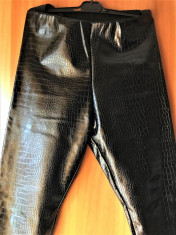 Pantaloni TEZENIS piele ecologica, efect crocodil, negru foto