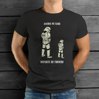 Tricou personalizat barbat &amp;quot;Stormtrooper Aschia nu sare departe de trunchi&amp;quot;, Negru, Bumbac, Marime M foto