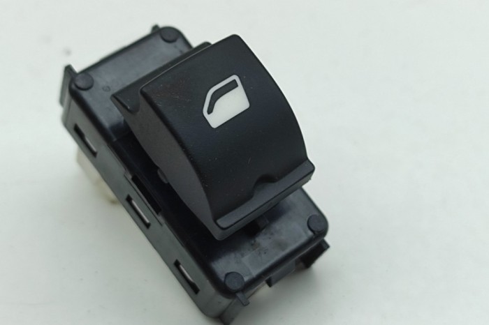 Buton geam ușă st&acirc;nga spate JEEP Avenger J2 2024 OEM: 98044803ZD 30801619