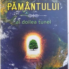 IN INTERIORUL PAMANTULUI - AL DOILEA TUNEL de RADU CINAMAR, 2017