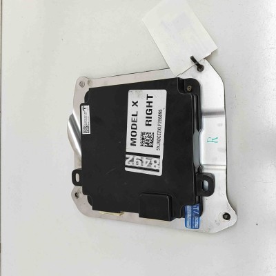 Modul de control ușă dreapta față TESLA MODEL X 2020 OEM: 1050183-00-F 29796005 foto