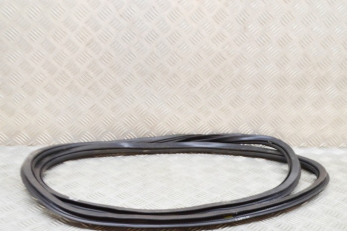 Garnitura ușă dreapta față AUDI Q5 FY 2021 OEM: 80A831721B | 21573270