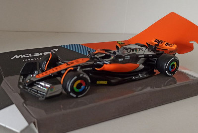 Macheta McLaren MCL60 Lando Norris Formula 1 2023 - Bburago 1/43 F1 foto