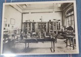 Carte postala - Scoala centrala de fete din Bucuresti: Sala de fizica