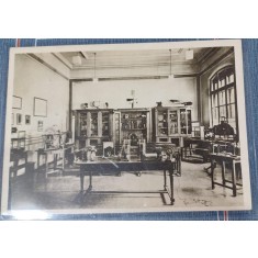 Carte postala - Scoala centrala de fete din Bucuresti: Sala de fizica