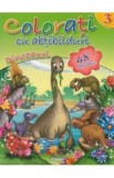 Colorati cu abtibilduri 3: Dinozauri, 2024