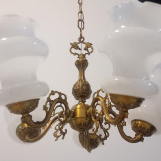 Spectaculos candelabru din bronz 5 brațe cu abajururi din sticla