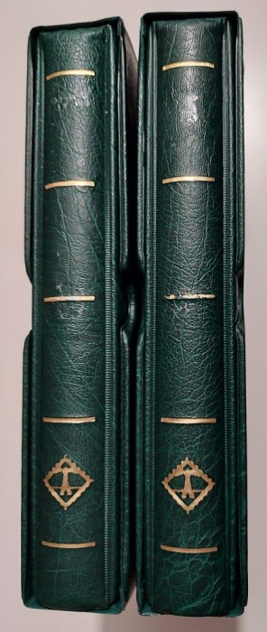 2 mape Leuchtturm Optima cu etui, second hand, culoarea verde