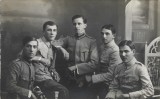 P1492 Poză ofițeri rom&acirc;ni uniforme model 1916