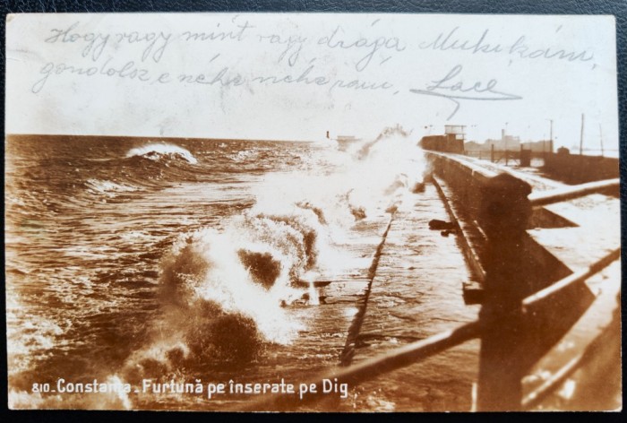 Constanta - Furtuna pe inserate pe dig - probabil 1932, tip fotografie, circulata la Timisoara, timbre rupte partial, Editura P.Hrisicu