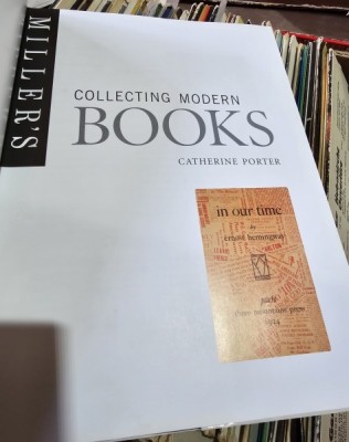 Collecting Books - Catherine Porter carte in limba engleza foto