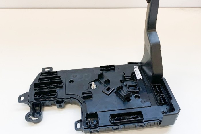 Modul de confort TESLA MODEL 3 2018 OEM: 1100340-00-F | 10884573