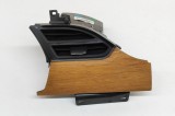Gura de ventilație planșa de bord TESLA MODEL X 2020 OEM: 1045861-13-C,1023244-00-D 29812160