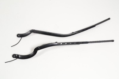 Braț ștergător față JAGUAR XF X250 2010 OEM: 8X23-17526-D,8X23-17526-C 3349964 foto
