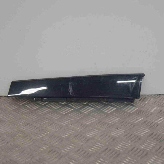 Ornament vertical ușă dreapta spate AUDI A4 8W2, B9 2015 OEM: 8W0839902 2595069